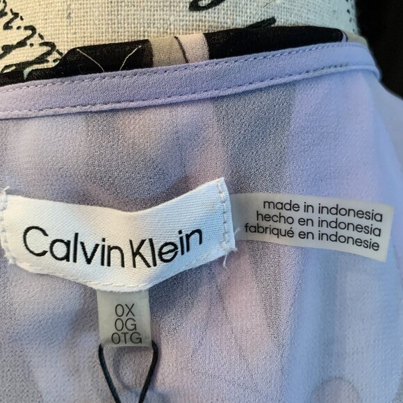 Calvin Klein Blouse (NWT) - Picture 6 of 9